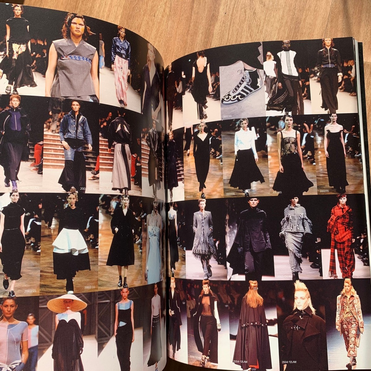 希少本）YOHJI YAMAMOTO MEMOIRE DE LA MODE 希少本）YOHJI YAMAMOTO MEMOIRE DE LA MODE - メルカリ