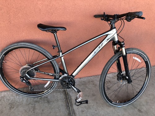 2020 Trek Dual Sport 4, Size S, Very 