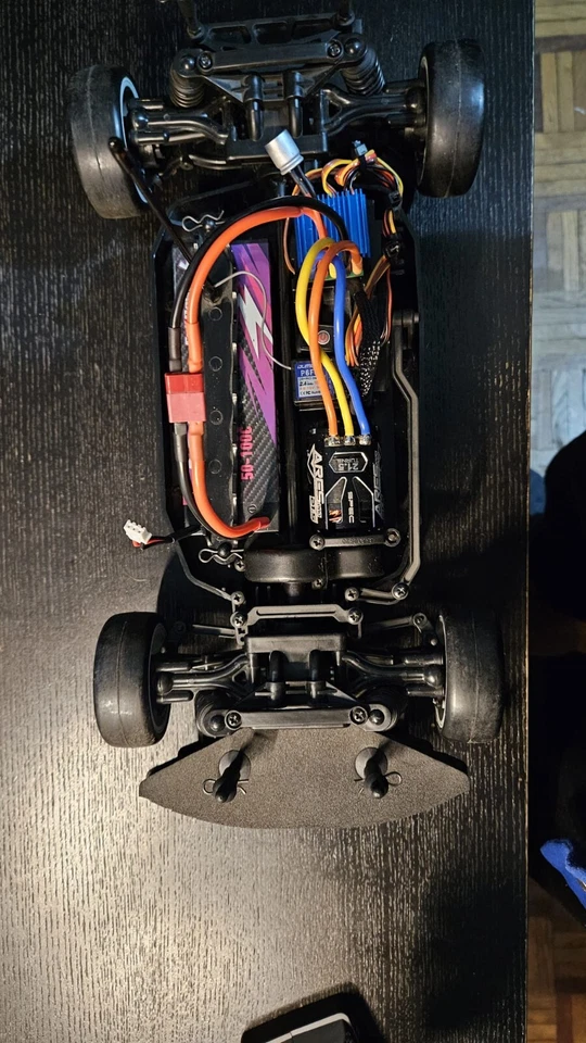 Macchina radiocomandata 1/10 Brushless con Telaio HPI Racing - Immagine 2 di 4