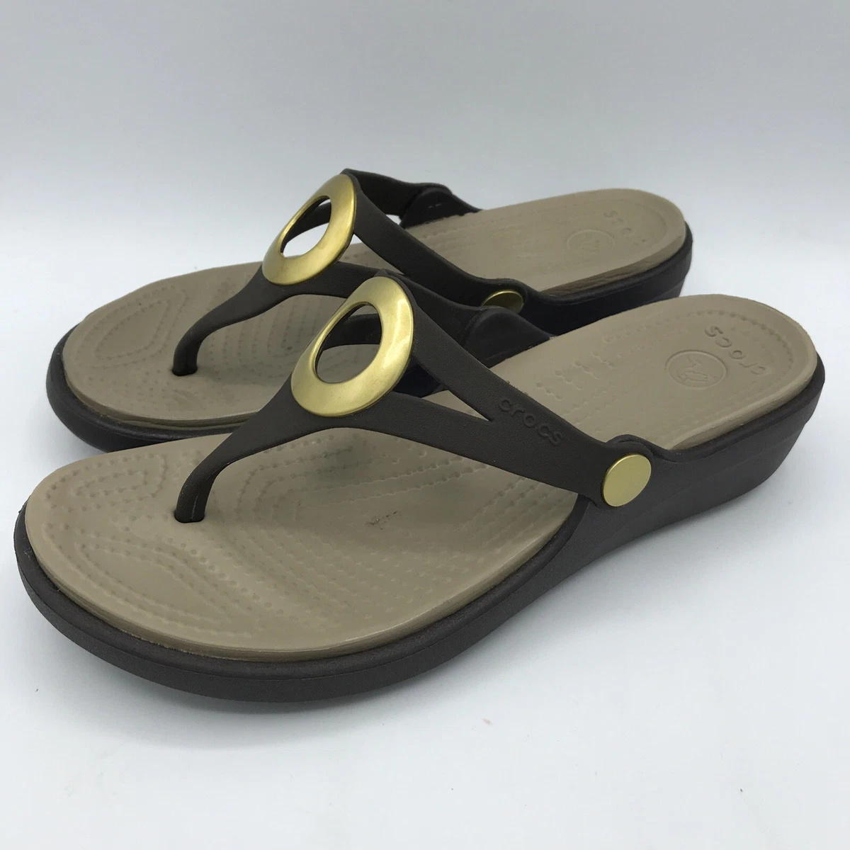 Crocs women's sanrah sales beveled circle wedge sandal