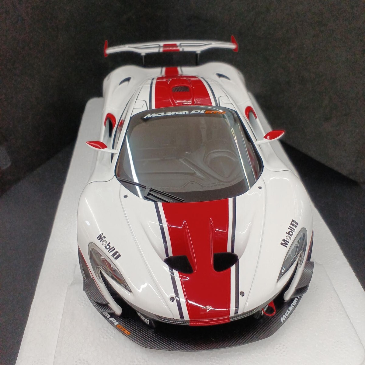 McLaren P1 GTR 1:18 AUTOart ミニカー s-l400.jpg