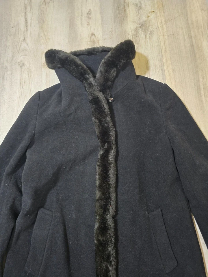 Abrigo Ellen Tracy para mujer 12 negro ribete de piel sintética mezcla de lana botón a presión Foto 3 de 4