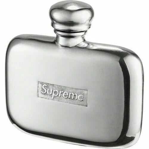 Mini bouteille en étain argent Supreme 1,5 once FW20 à la main