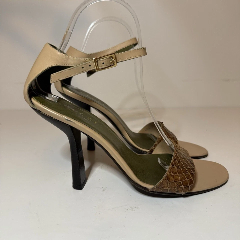 Sandalias de tacón vintage Gucci años 90 Tom Ford Era piel de serpiente 3” talla 38 7C Foto 3 de 4