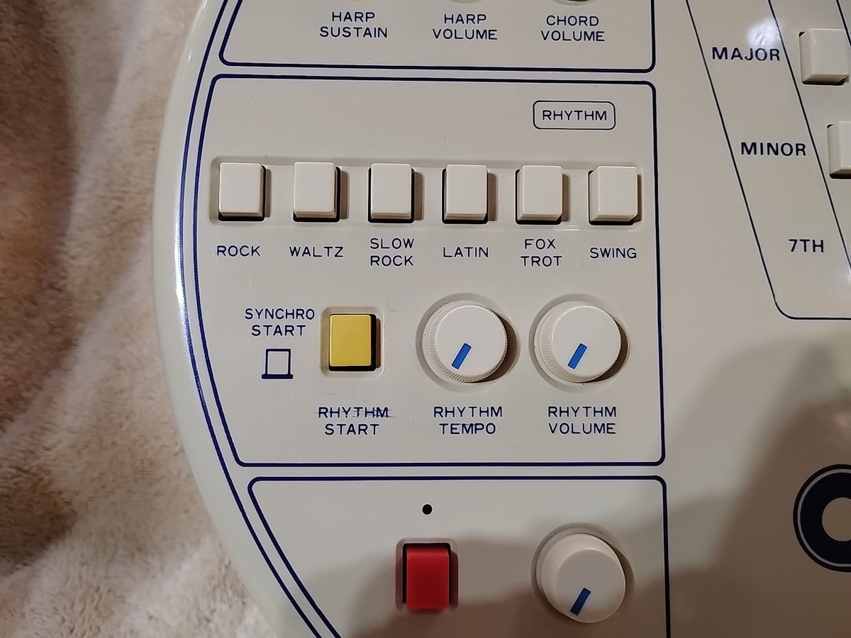 $400.00 Vintage Suzuki Omnichord OM-27 TESTED AND EVERYTHING WORKS