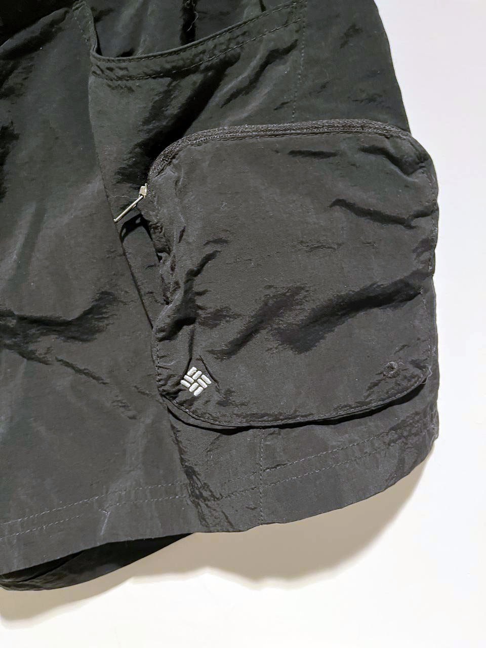 NWT Columbia Black Womens Cross On Over Cargo 4" Hike Shorts Medium thumbnail 3