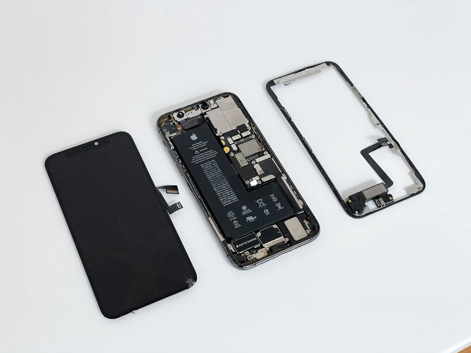 TEILDEFEKT Apple iPhone 11 Pro A2215 64GB - Space Grau (Ohne Simlock) 01 - Bild 3 von 4