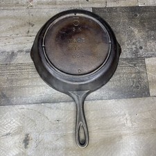Vintage 8" 5 SK D 3 Notch Heat Ring 2-SPOUT Cast Iron Skillet Pan - Made In USA