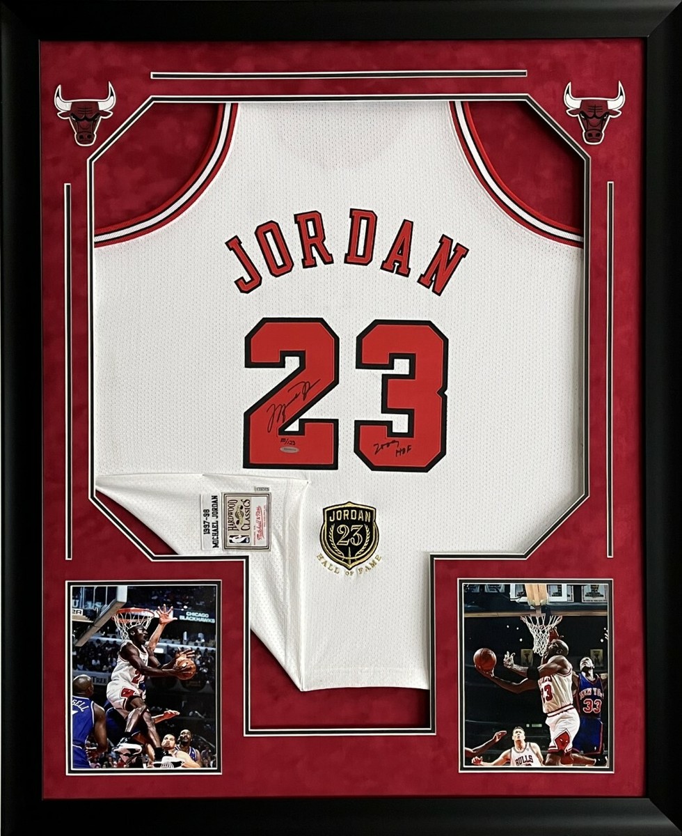 d*n様 UPPER DECK マイケルジョーダン　直筆サイン入りユニフォーム Michael Jordan 