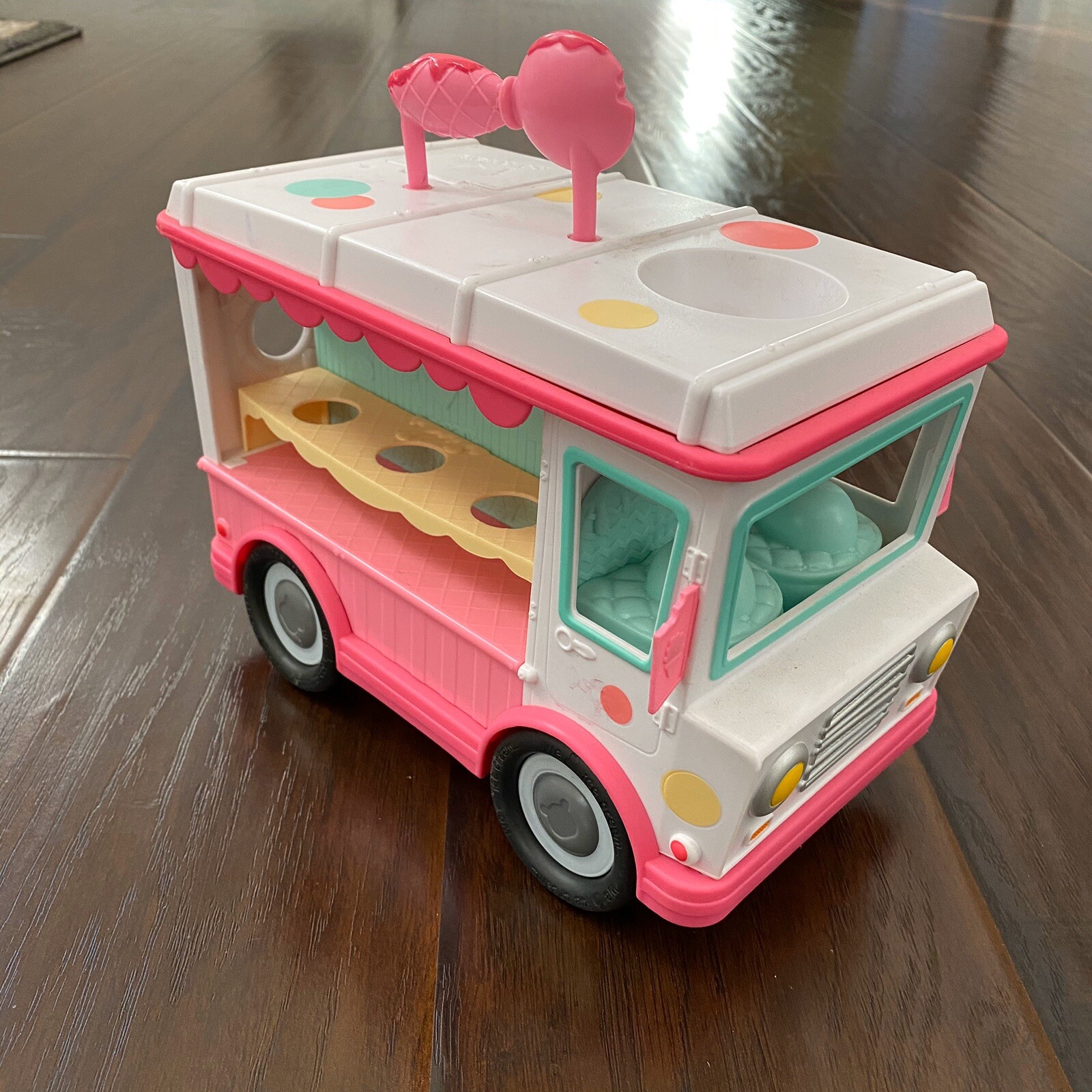 num noms lip gloss truck target