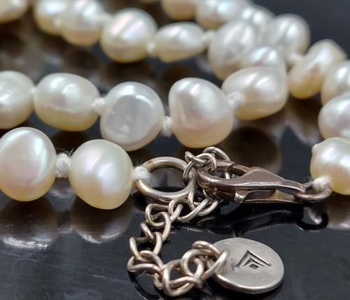 Silpada N2265  Layer Cake Freshwater Pearl & Silver Bead Necklace 22 In. A2G1792 - Picture 5 of 7