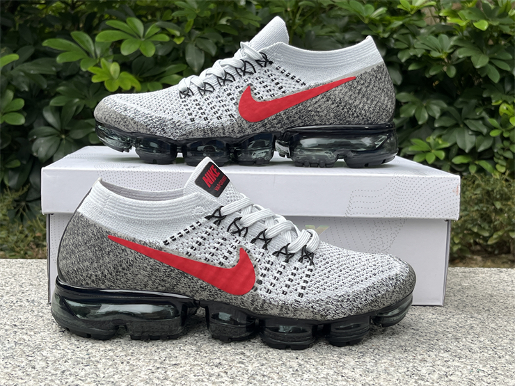 DS Nike Air VaporMax White Gold Red Black Men’s Sneakers Style 849558-020