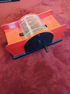 Hand Cranked Card Shuffler – Manual Card Shuffler for Standard or Bridge-Sized P