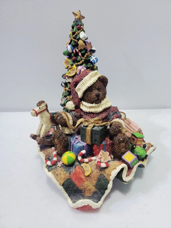 Grandeur Noel Ceramic Collectible Bear Stocking Holder Bear Tree 7.5" X 7.5" - Image 3 of 4