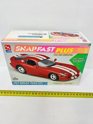 AMT Ertl Snap Fast Dodge Viper GTS Kit Montage Vintage New