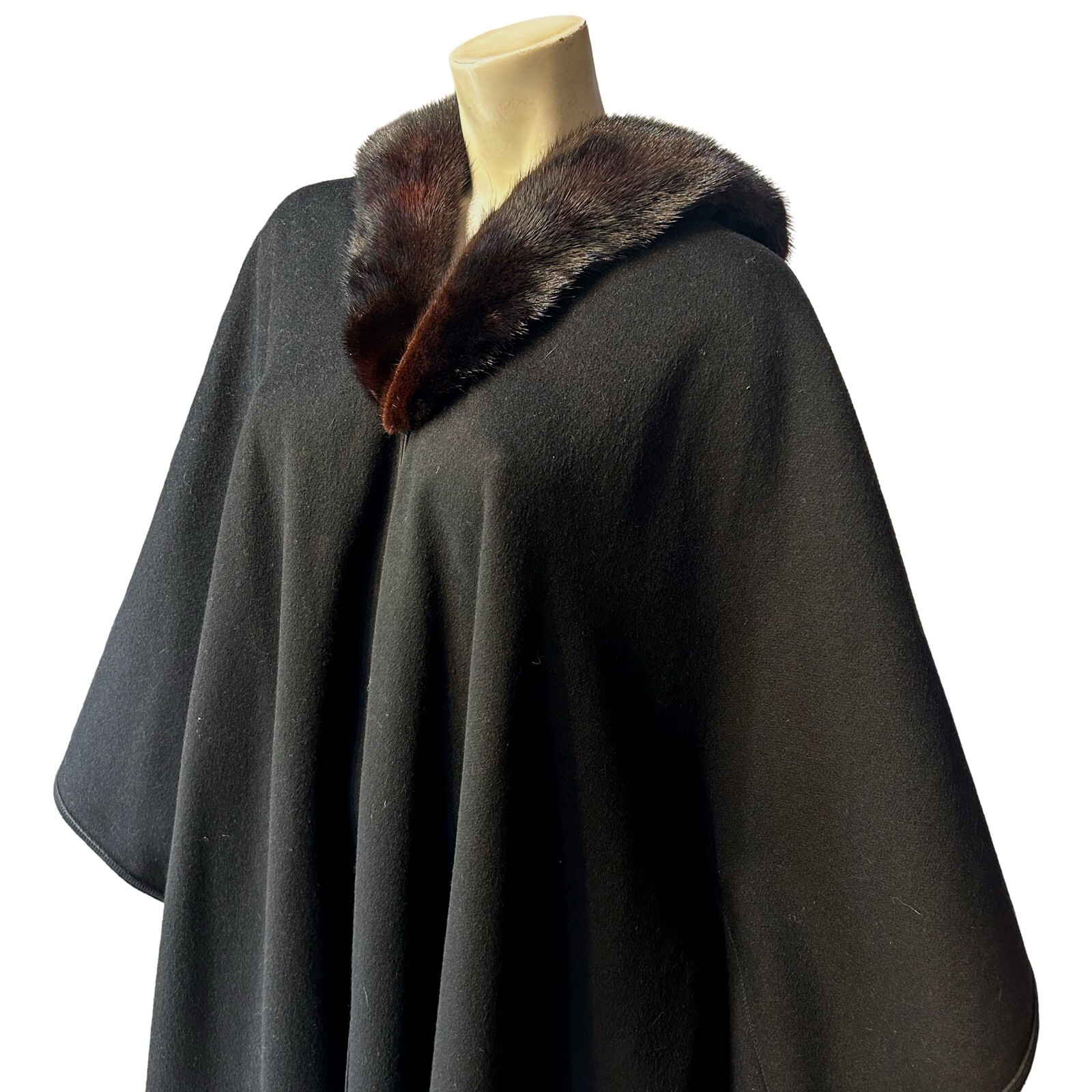 Mantello vintage Saint Laurent YSL collezione russa 100% lana e pelliccia di visone