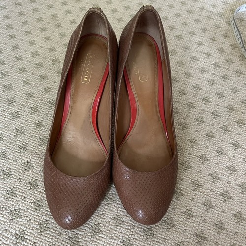 Coach Shelley Tan Patent Pumps Size 8
