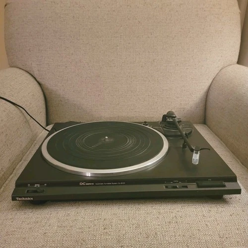 Technics Automatic Belt-drive Turntable Record Player SL-BD25 DC Servo TESTED