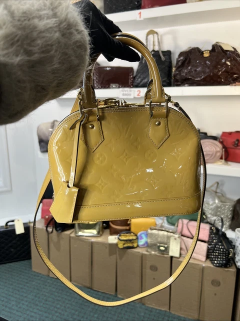 As Seen on Screen eBay Live Louis Vuitton #030