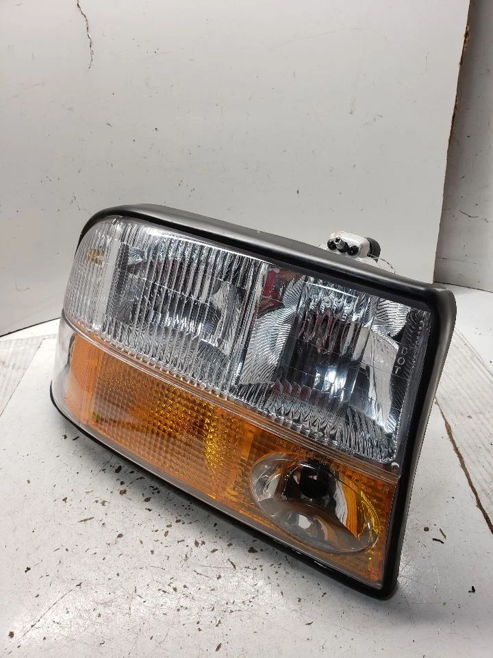 Faro pasajero GMC Canadá solo se adapta a 98-05 Blazer S10/Jimmy S15 1393459 Foto 2 de 4