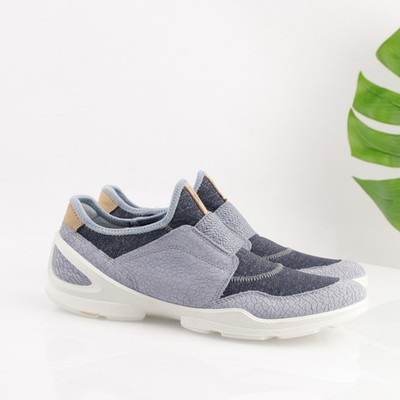 Ecco Womens Biom Street Sneaker Size 40 9 Blue Elastic Slip On Sport Shoe Light