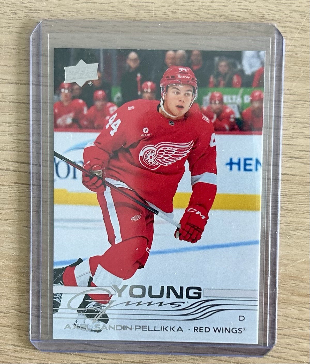 2025-26 Upper Deck Series 2 Young Guns Axel Sandin-Pellikka #484