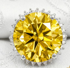 Designer 18Ct, VVs1 Certified Yellow Diamond Ring, FREE Tariffs & matching Studs