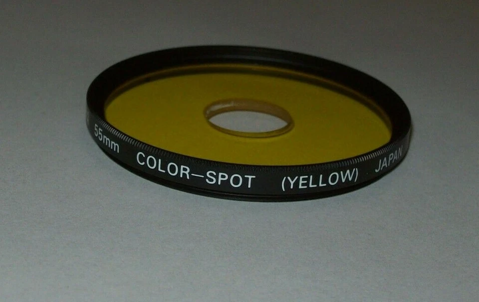 OLD NEW STOCK HOYA 55MM COLOR-SPOT YELLOW SCREW IN FILTER WITH CASE AND BOX - Image 4 of 4