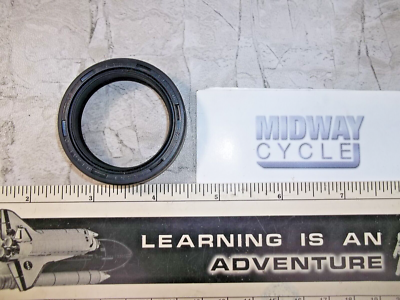 KAWASAKI NOS OEM FRONT FORK OIL SEAL 92049-1251 79 80 KZ1000 86 87