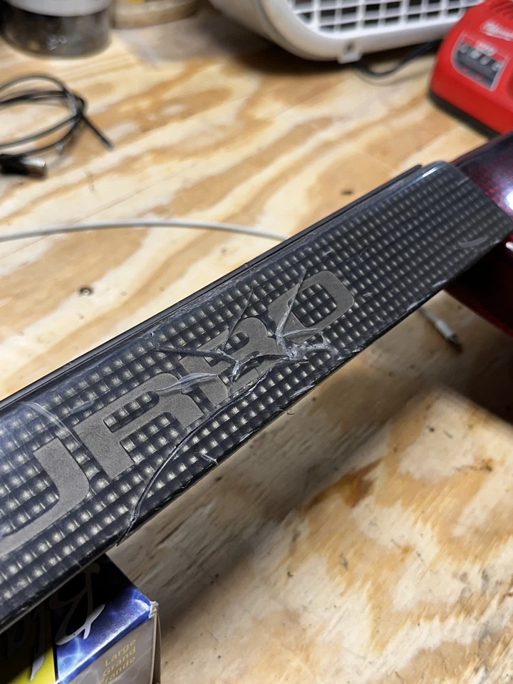 RARE 1984-1986 Nissan 300ZX Turbo Trim Garnish Center Brake Rear Tail Light Z31 - Image 3 of 4