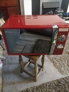 Russell Hobbs RHMM701R 17L 700 Watt Microwave Oven Red