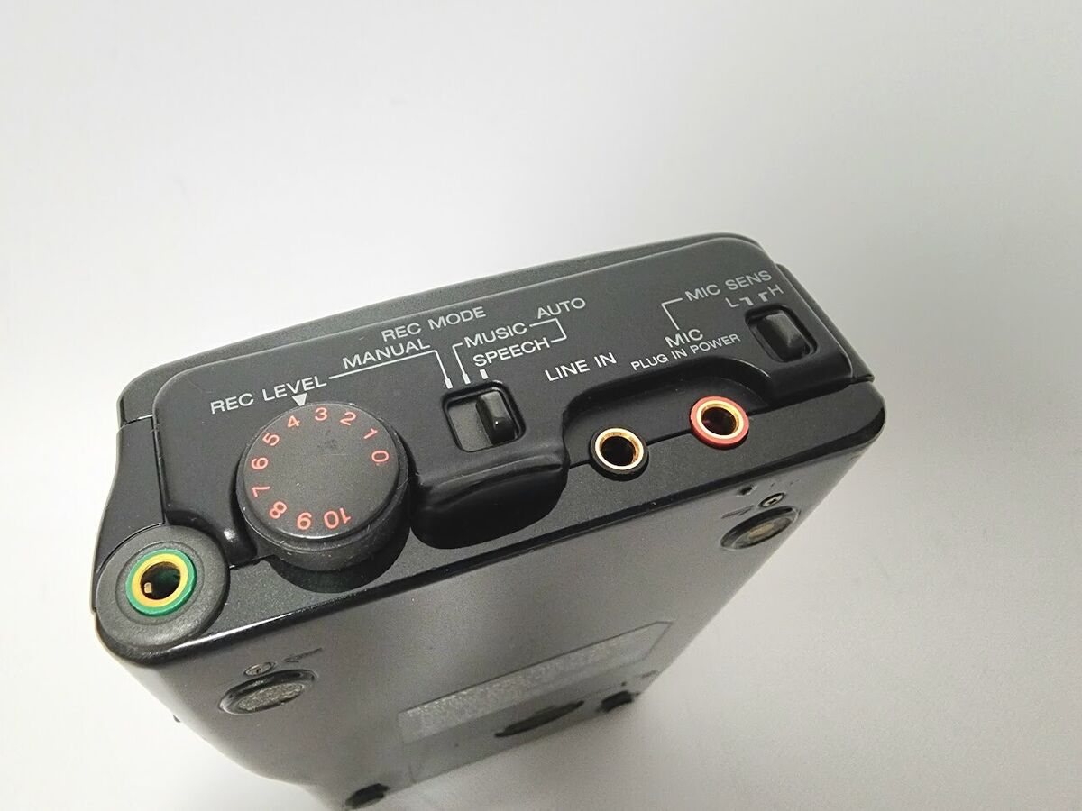 s-l1200.jpg s-l1200.jpg