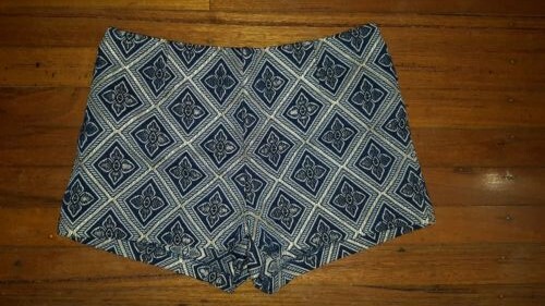 Temt Womens Pattern Shorts Size 12 M - Picture 1 of 4