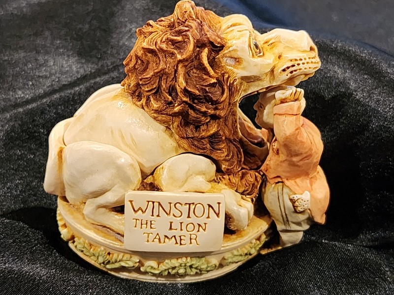 Harmony Kingdom Winston the Lion Tamer- New 