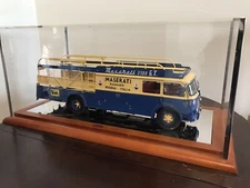 CMC 1/18 Maserati Racing transporter Typ Fiat 642 RN2 Bartoletti 1957 M-097 AsIs