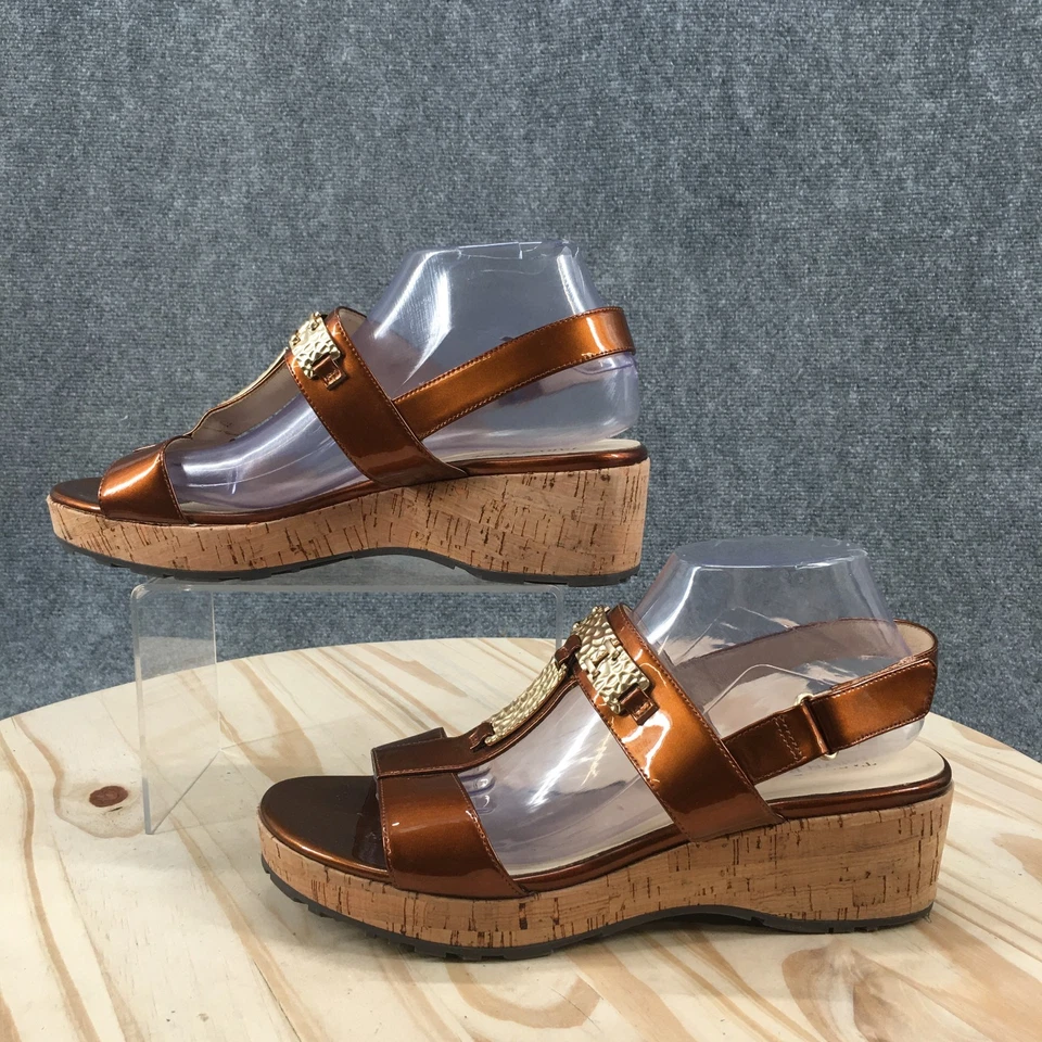 Sandalias Taryn Rose para mujer 10M Noel placas doradas con cordones charol bronce Foto 2 de 4