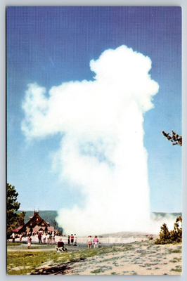 #ad Postcard Old Faithful Geyser Yellowstone National Park Wyoming $2.80