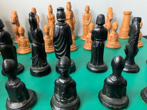 Vintage chess pieces. - Picture 6 of 22