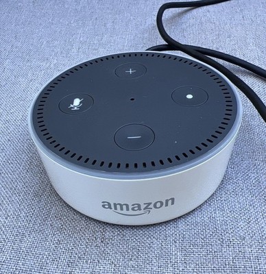Amazon Echo Dot smart speaker rs03qr Preowned
