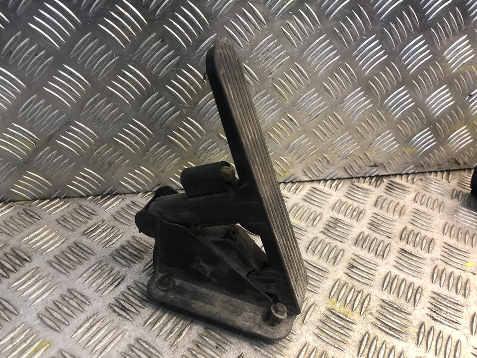 SMART CITY-COUPE 450 Throttle Pedal 0012589V0010000 Foto 3 de 4