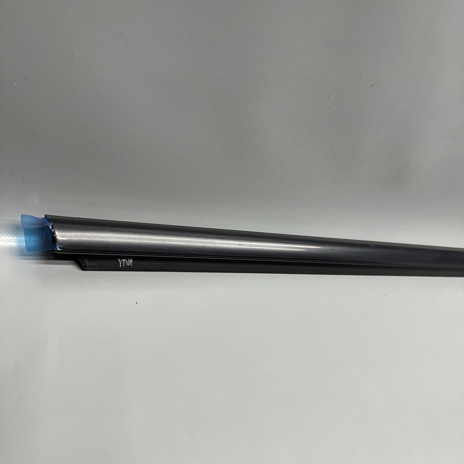MASERATI MC20 DOOR MOLDING RIGHT FRONT 2020 2021 2022 2023 OEM 670211123