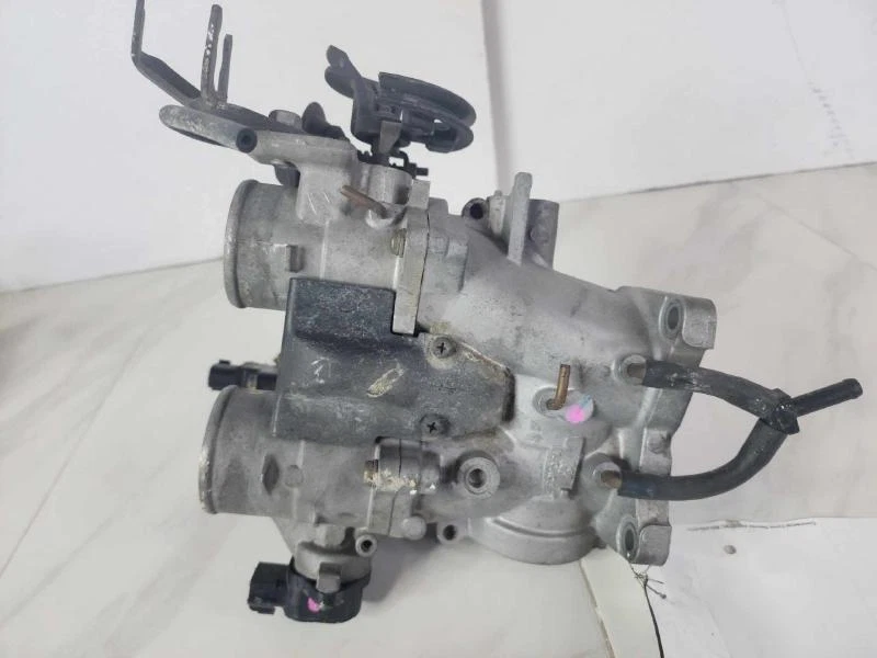 Conjunto de válvula de acelerador de cuerpo de acelerador 3,0 L para Toyota SIENNA 2001-2003 Foto 3 de 4