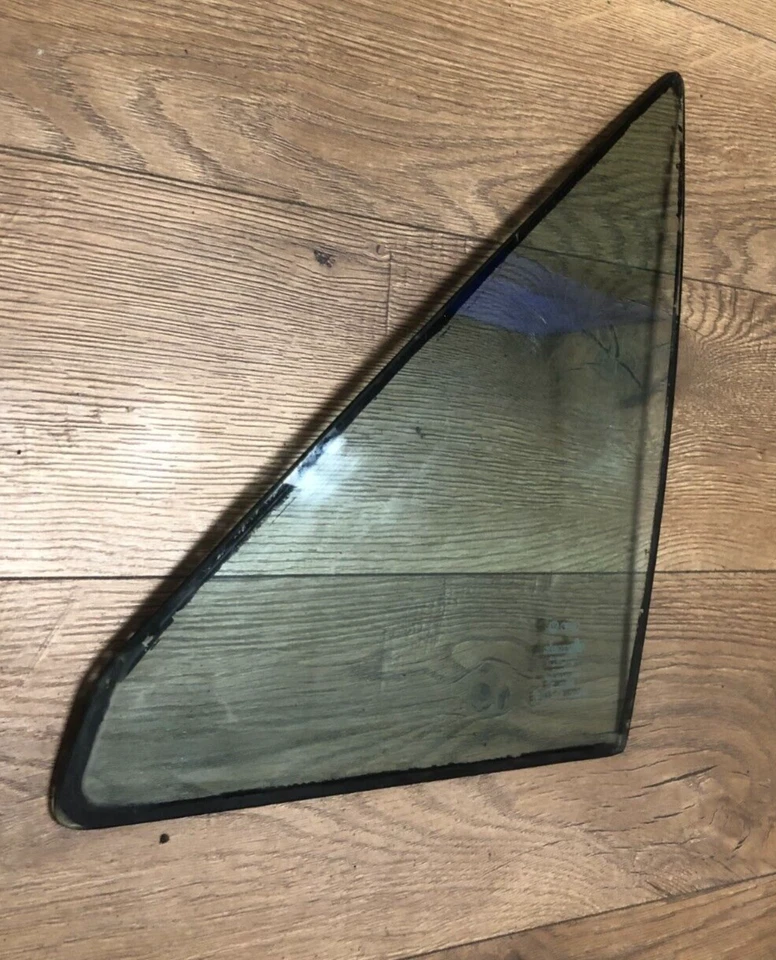 Volkswagen Jetta: 1985, 1986, 1987, cristal de ventilación de puerta delantera izquierda, estacionario Foto 3 de 4