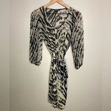 Express women MEDIUM y2k 3/4 sleeve dress black and white abstract