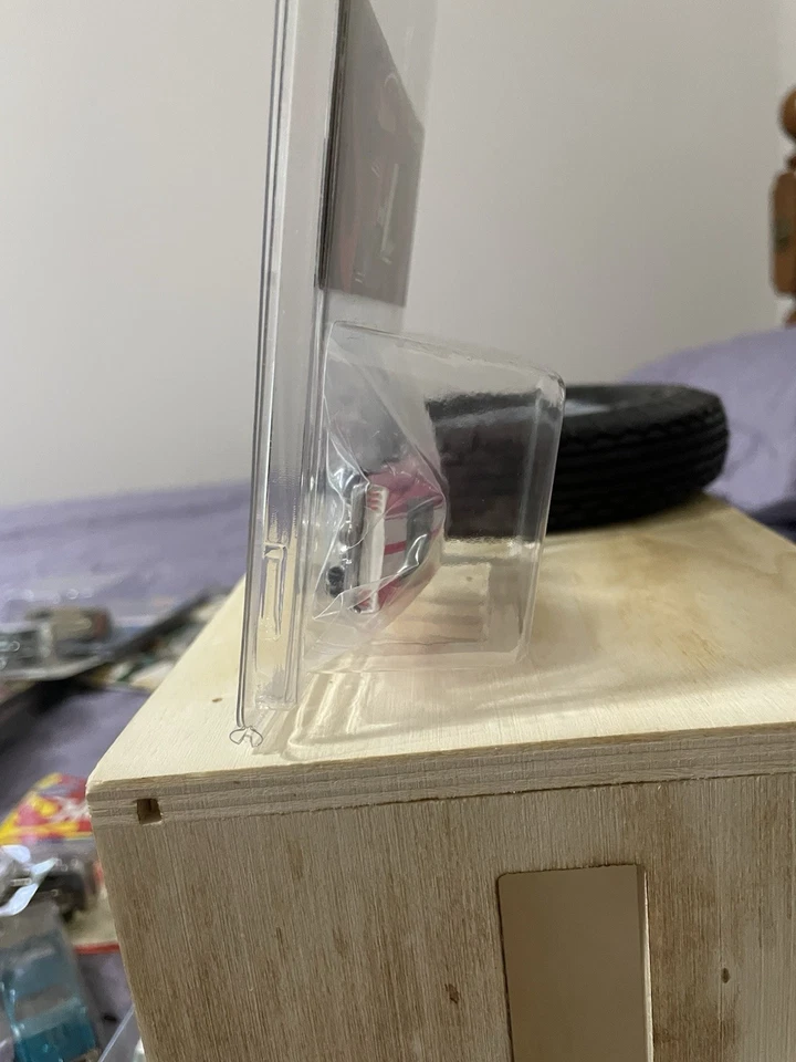 HOT WHEELS REDLINE CLUB ROSA MUSTANG CAPÓ ABIERTO CUCHARAS SELLADAS EN CARCASA PROTECTORA Foto 4 de 4