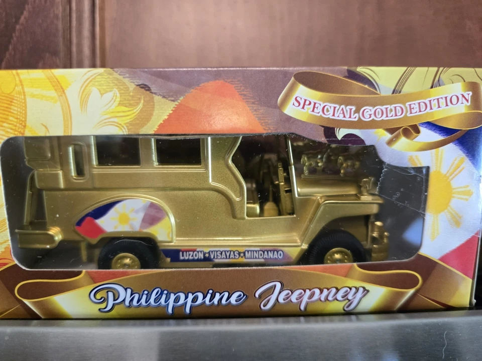 NEW Philippine Jeepney Metal Die Cast Special Gold Edition NEW 2.8" Souvenir - Image 4 of 4