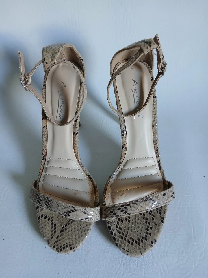 Zapatos para mujer Anne Michelle tostados punta abierta aguja tobillo talla 8M Foto 3 de 4