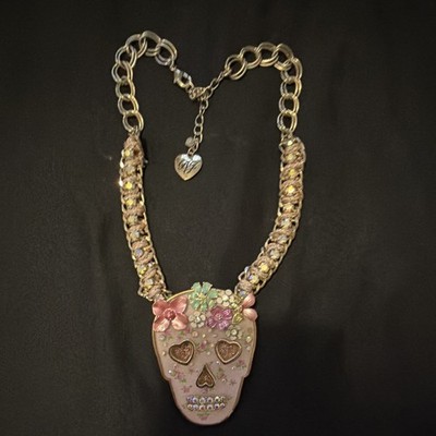 Betsey Johnson Gold Tone Adjustable Cable Chain Skull Charm Necklace Crystal