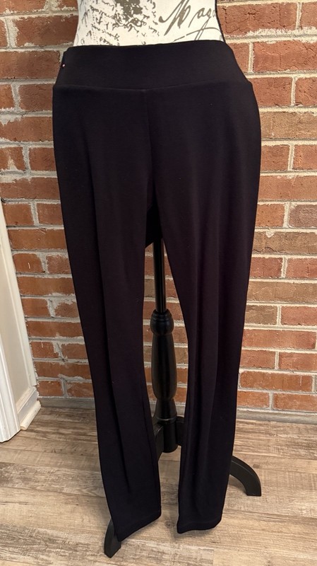 WhiteHouseBlackMarket black leggings w/Center Back Seams XS Excellent Condition
