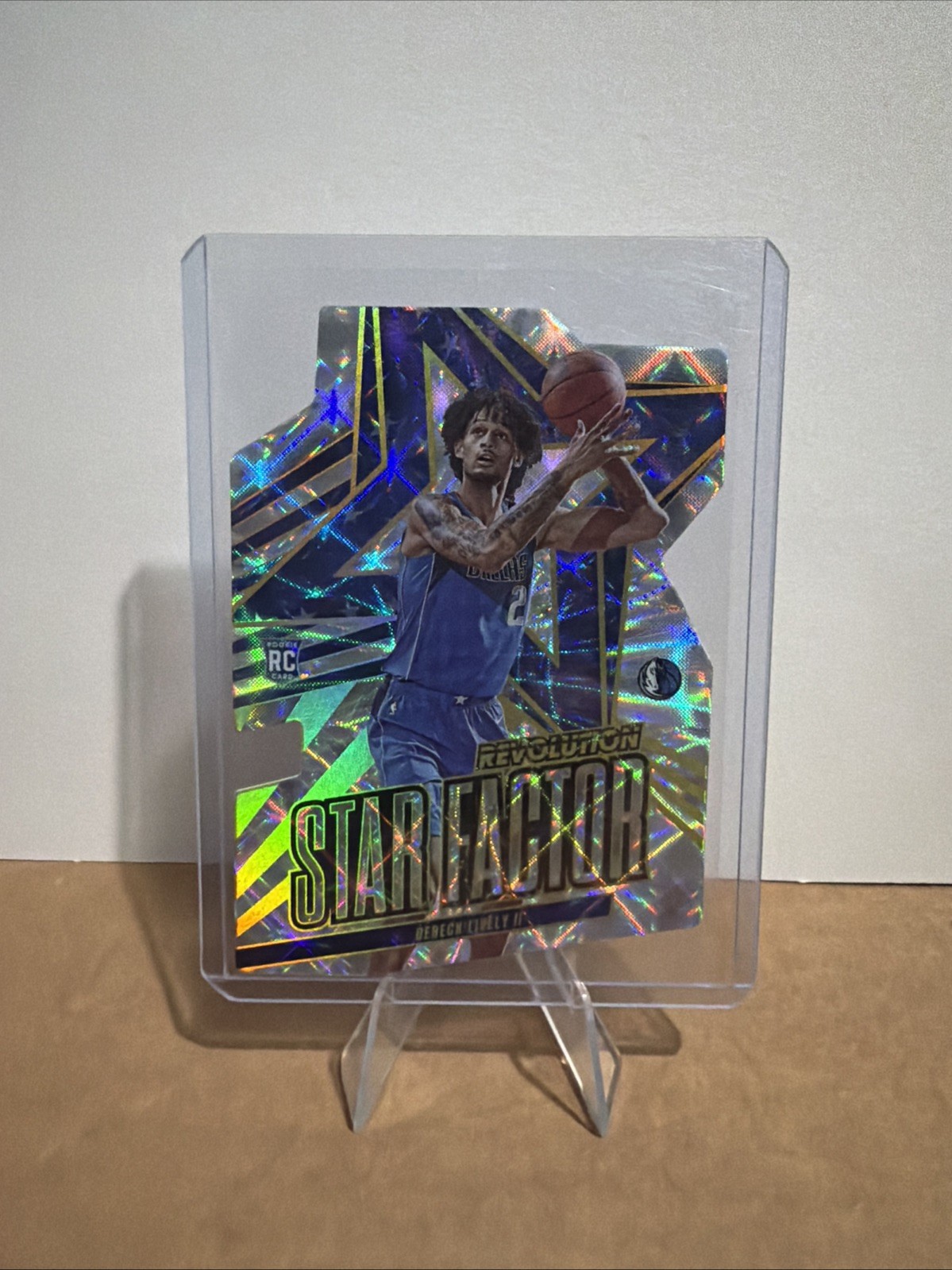 2023-2024 Revolution Star Factor Dereck Lively II case Hit Diecut No.15 Mavs